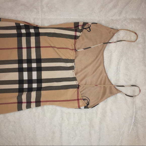 Cute Fitting Dress - Picture 3 of 3